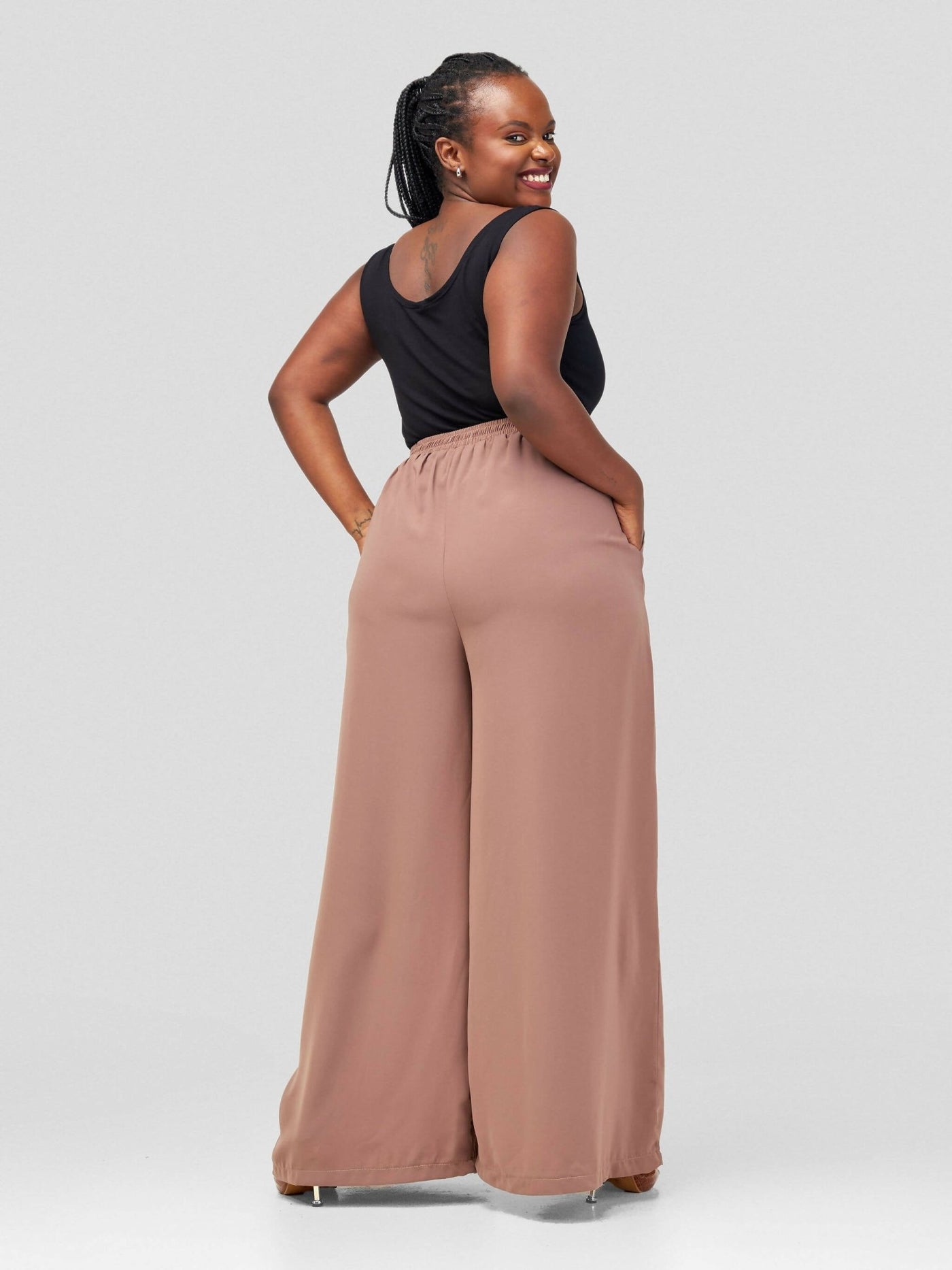 H.O.T Original Two Piece - Beige - Shopzetu