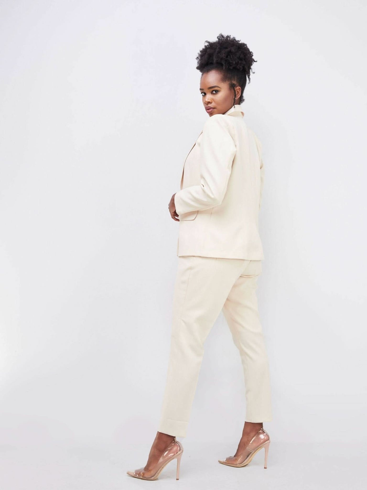 Light Suit - Cream - Shopzetu