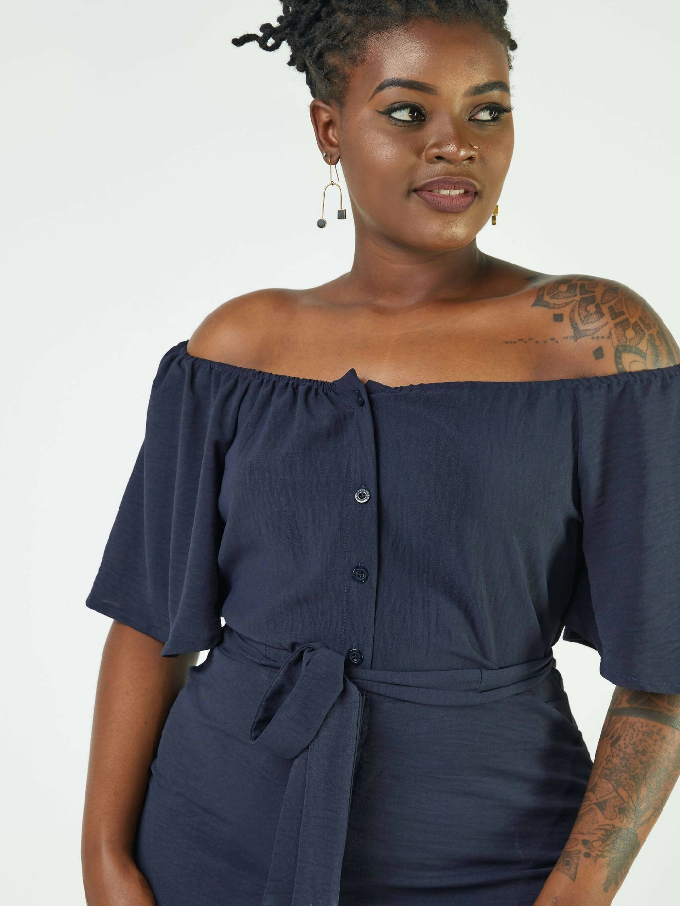 Phyls Collections Leo Off Shoulder Navy Blue Knee Length Dress - Blue - Shopzetu