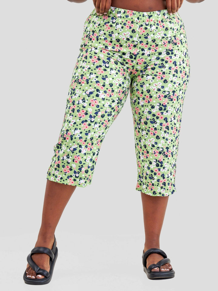 Hessed Flowered Capri Pants - Green - Shopzetu