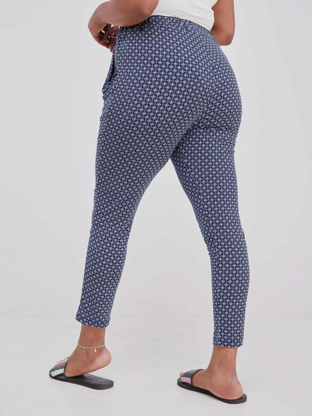 Hessed Flowered Pants - Navy Blue - Shopzetu