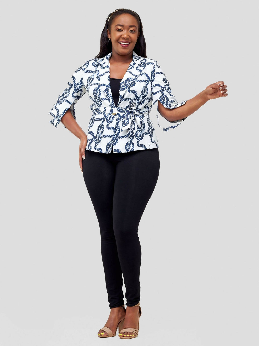 Immaculate Chic Ece Top - Cream - Shopzetu